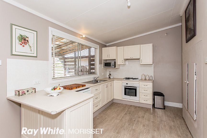 166 Bridge Street, Morisset, NSW 2264