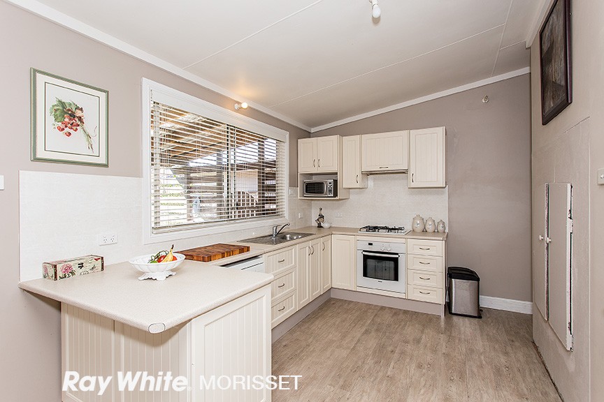166 Bridge Street, Morisset, NSW 2264