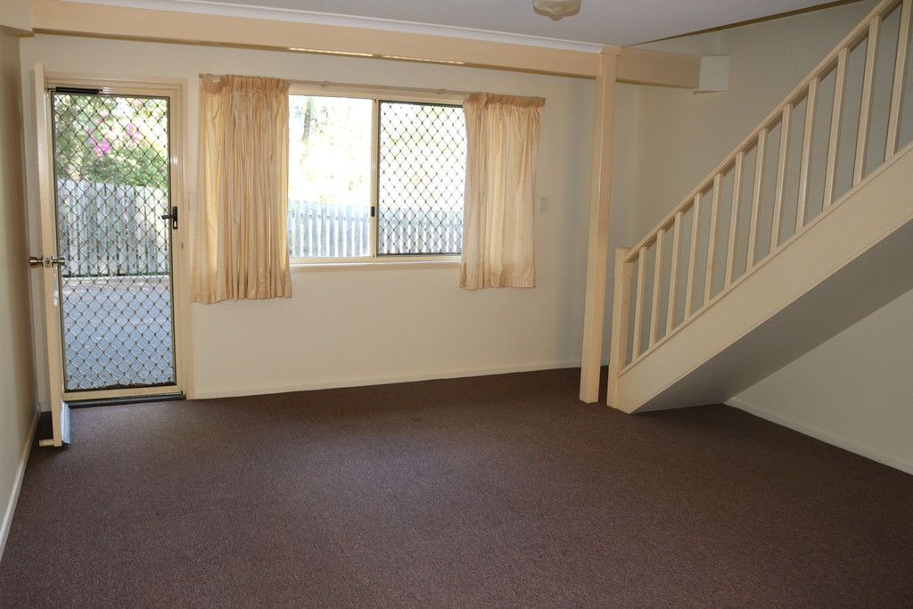 5/5a Omar Street, West Ipswich, QLD 4305