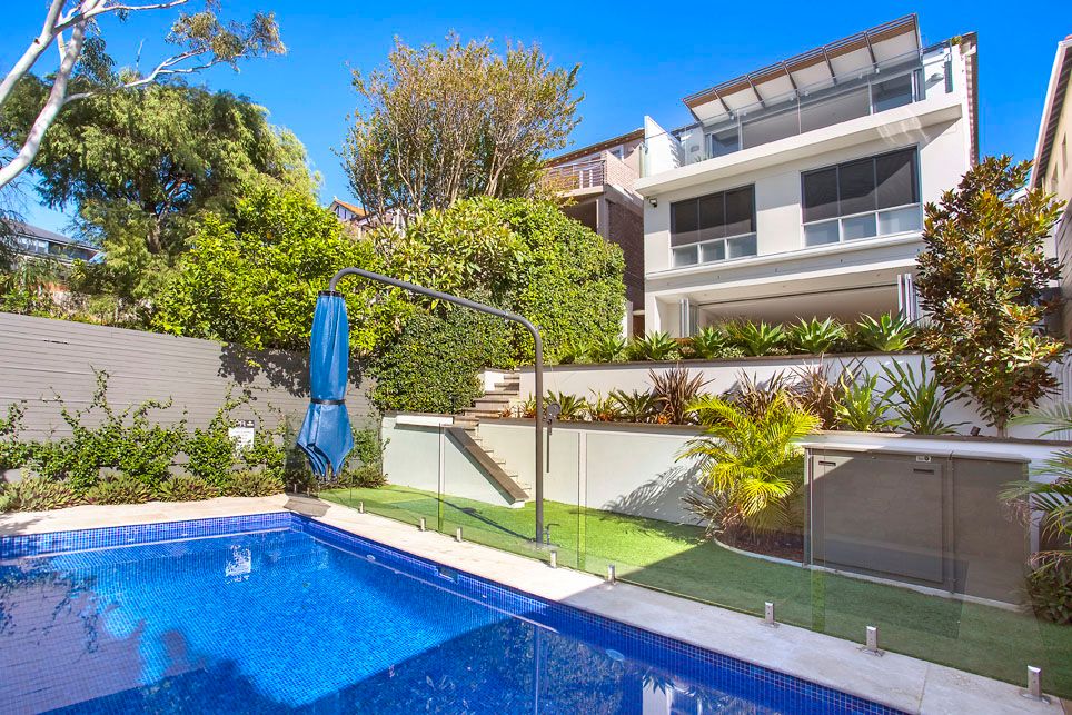 5 Seaview Street