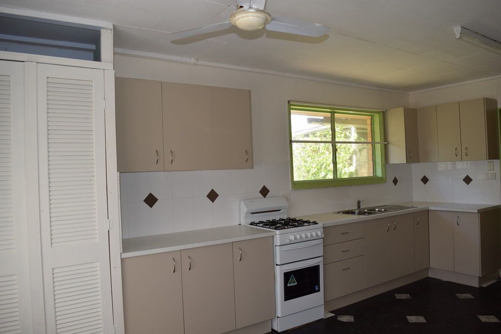 13 Frederick Street, Woodridge, QLD 4114