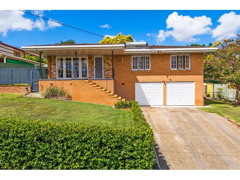 15 Kiparra Street, Mansfield, QLD 4122
