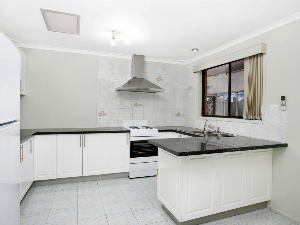 36 Pleasant Street, BOSSLEY PARK, NSW 2176
