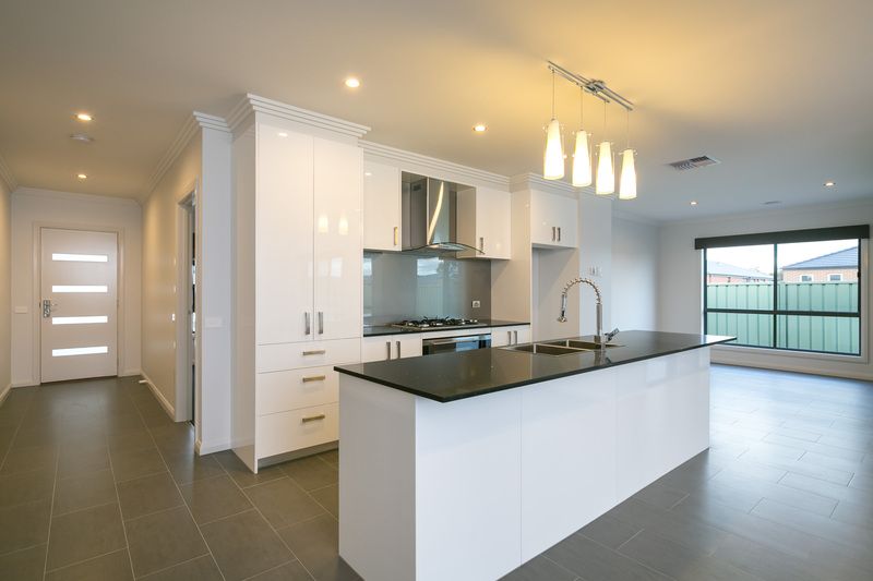 1/19 Greenfield Drive, Epsom, VIC 3551