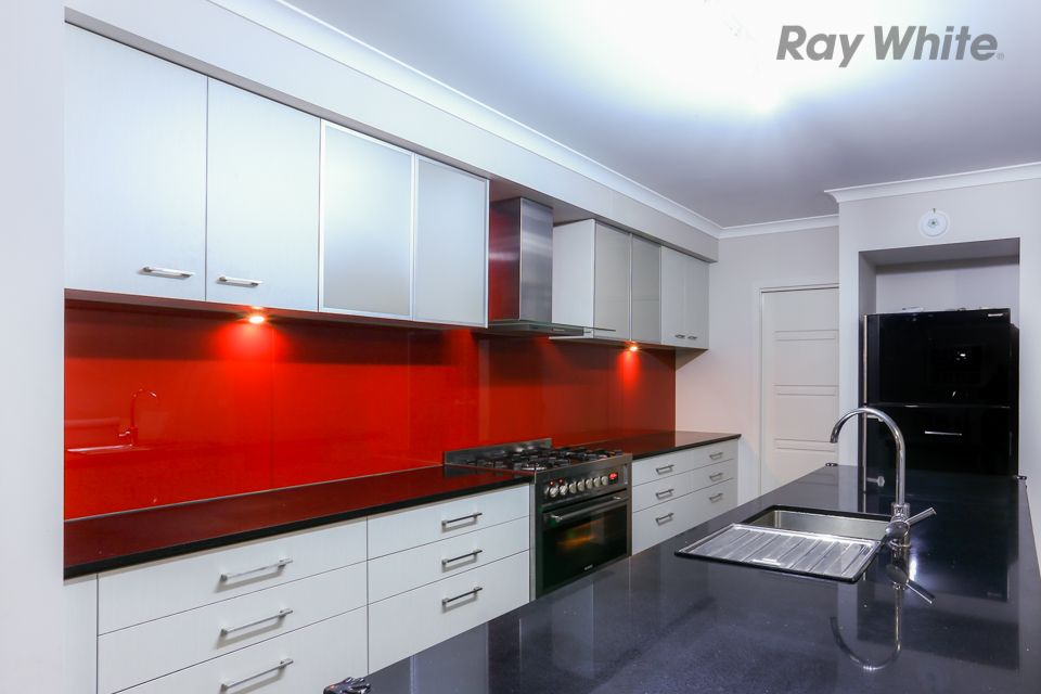 5 Hobart Way, Taylors Hill, VIC 3037