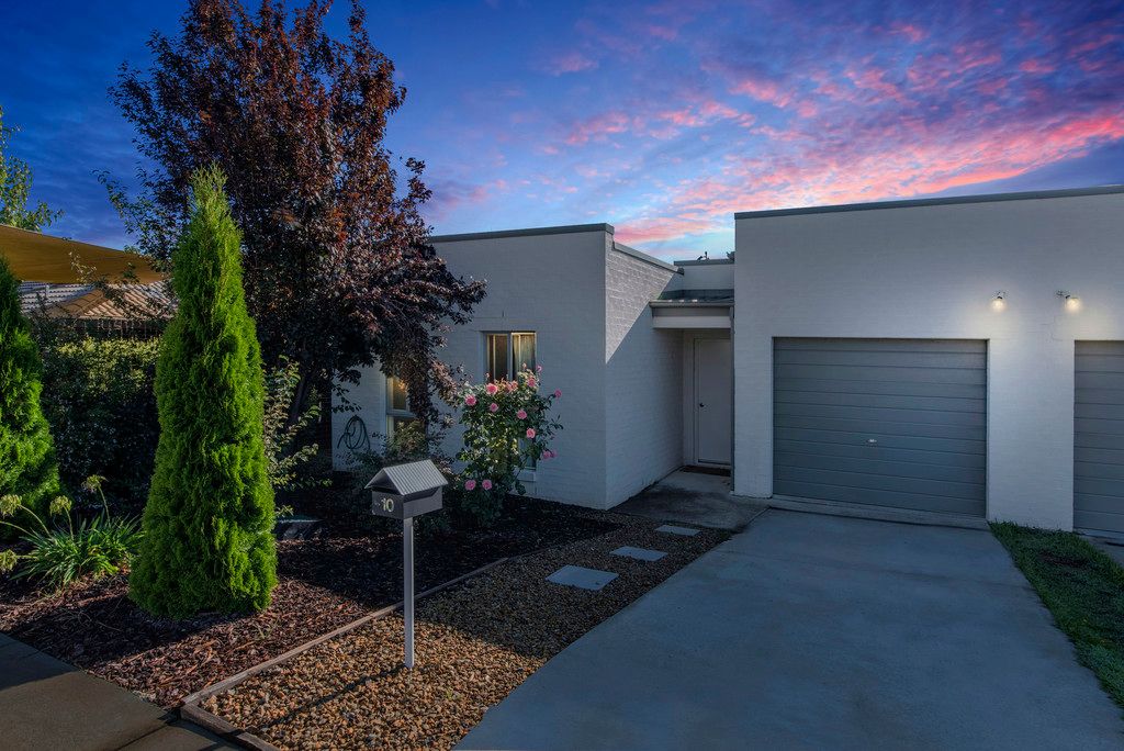 10 John James Loop, Macgregor ACT 2615