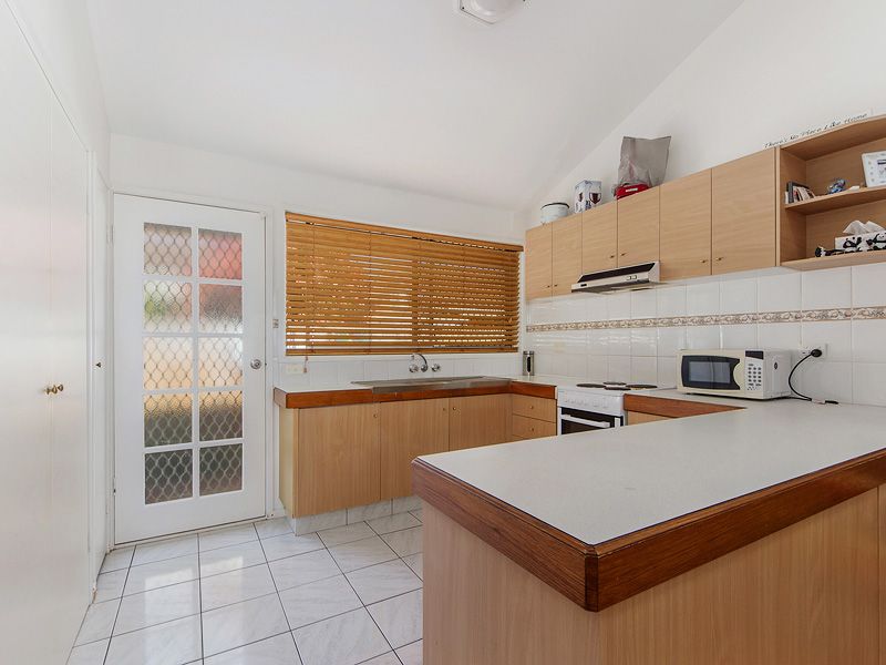 129 Sunshine Boulevard, Mermaid Waters QLD 4218