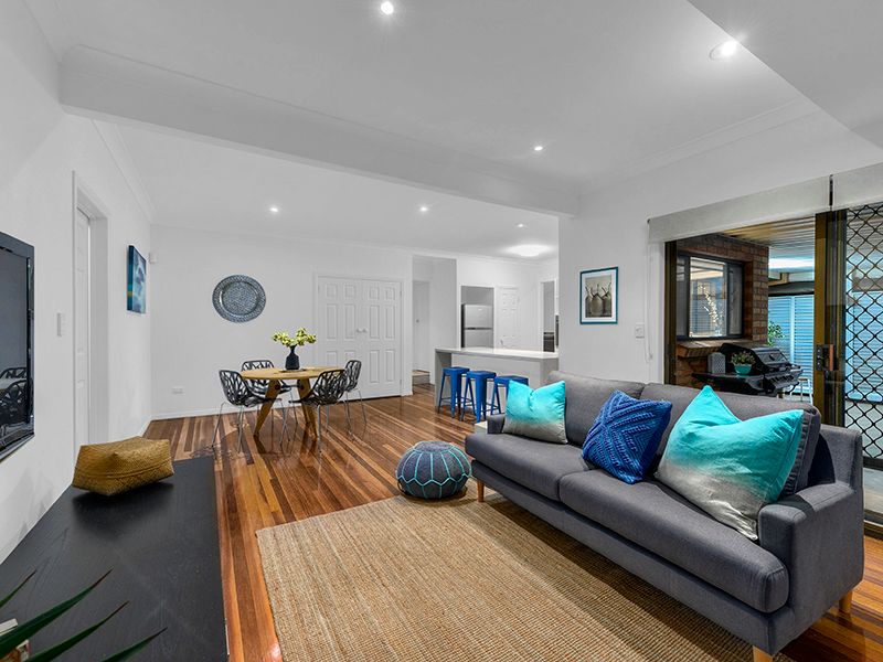 5 Bankhead Crescent, Stafford Heights, QLD 4053
