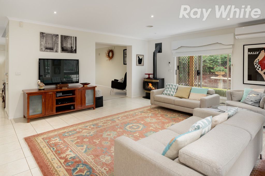 27 Tennyson Circuit, Mill Park, VIC 3082