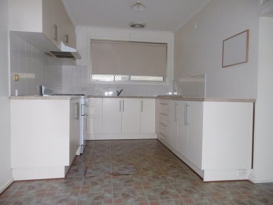 28 HAMMOND Drive, Epping, VIC 3076