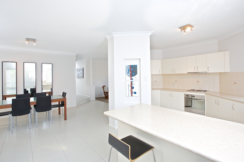 16 Calcetto Place, Arundel, QLD 4214