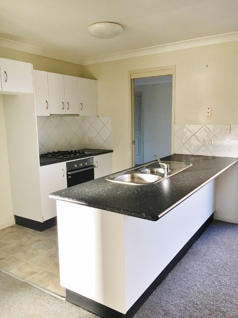 35 Whiteswan Avenue, BLUE HAVEN, NSW 2262