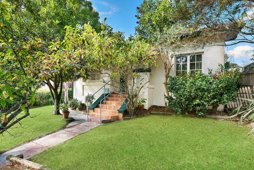 2 Wentworth Avenue, Waitara, NSW 2077