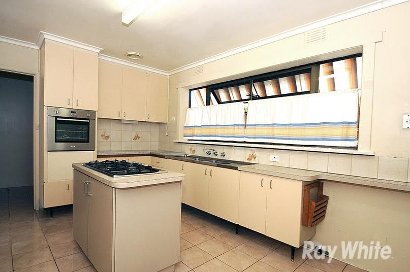 11 Monash Drive, Mulgrave, VIC 3170