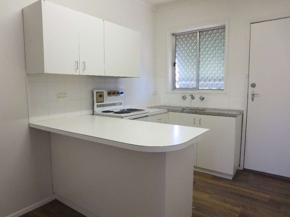 2/311 Moore Street, Lavington, NSW 2641