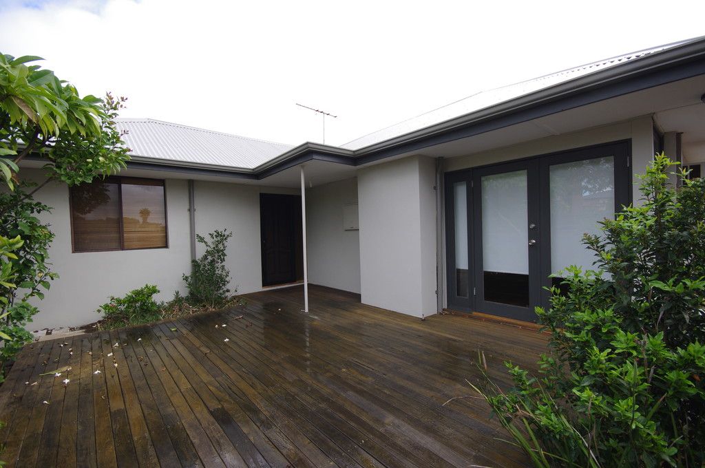 33 Tetworth Crescent, Nollamara, WA 6061