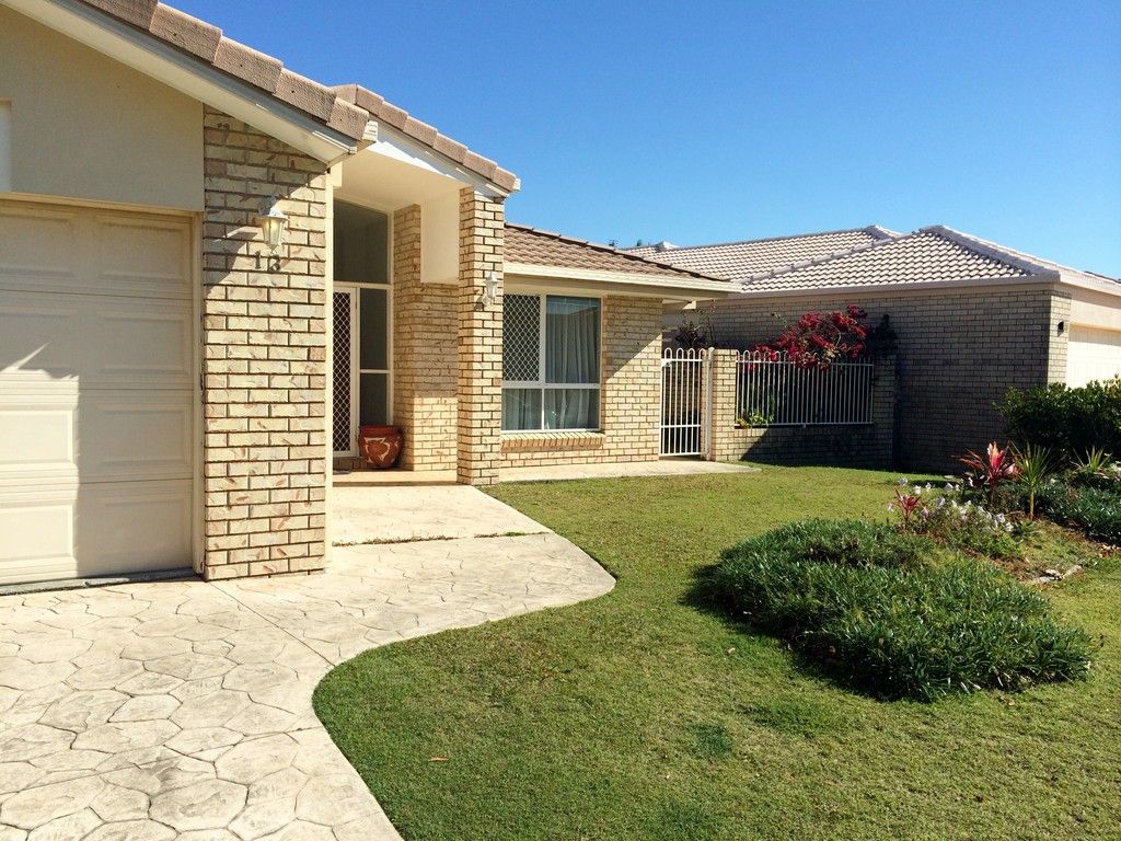 13 Notre Dame Court, Varsity Lakes, QLD 4227