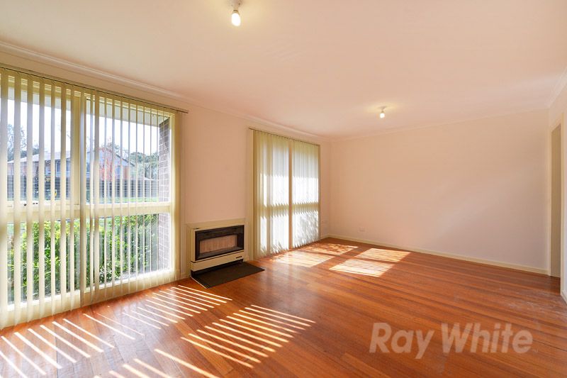 11 Silverton Drive, Ferntree Gully, VIC 3156