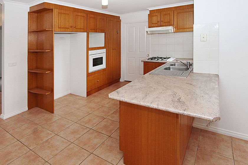 5 Pollock Drive, Mill Park, VIC 3082