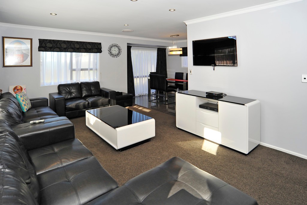 70 Manuroa Road, Takanini, Papakura