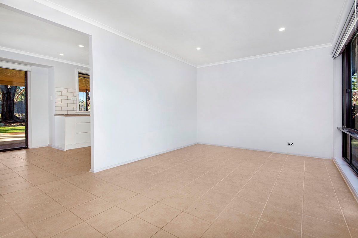 46 Barnes Crescent, Menai, NSW 2234