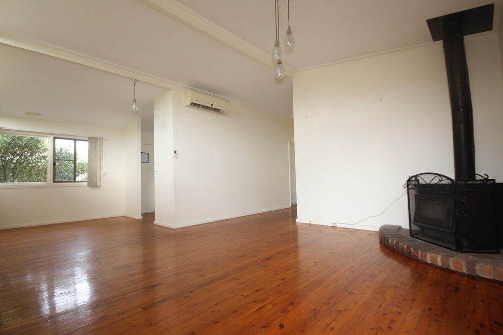40 Lawn Avenue, Bradbury, NSW 2560