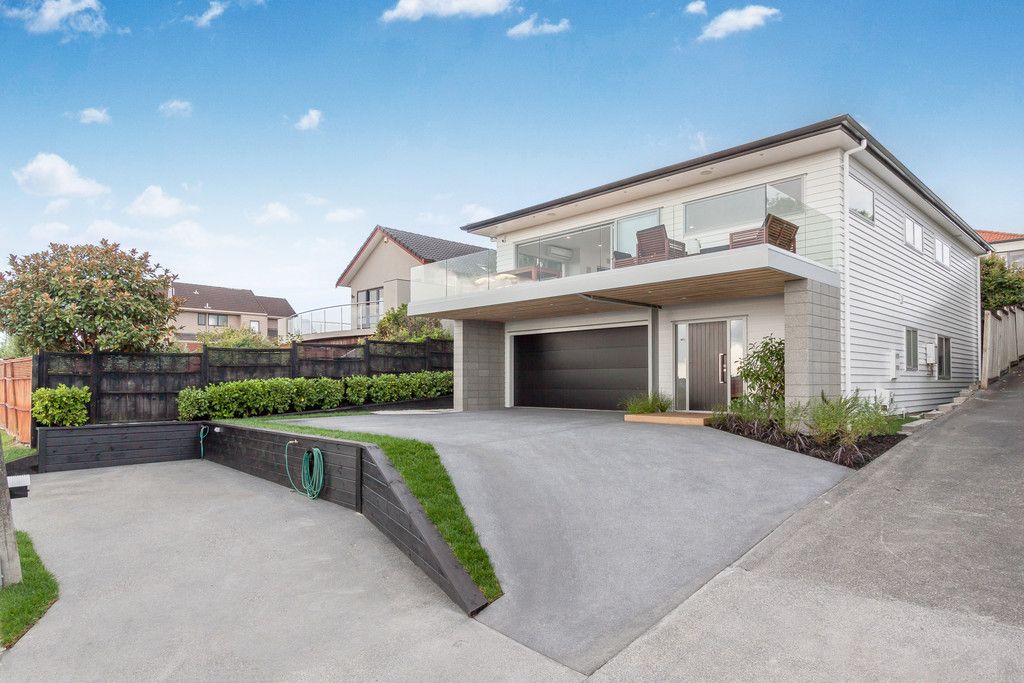 34 Pigeon Mountain Road, Half Moon Bay, Manukau City