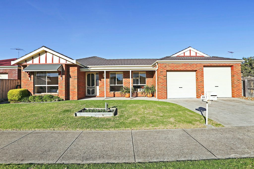 33 Greenleaf Drive, Lara, VIC 3212