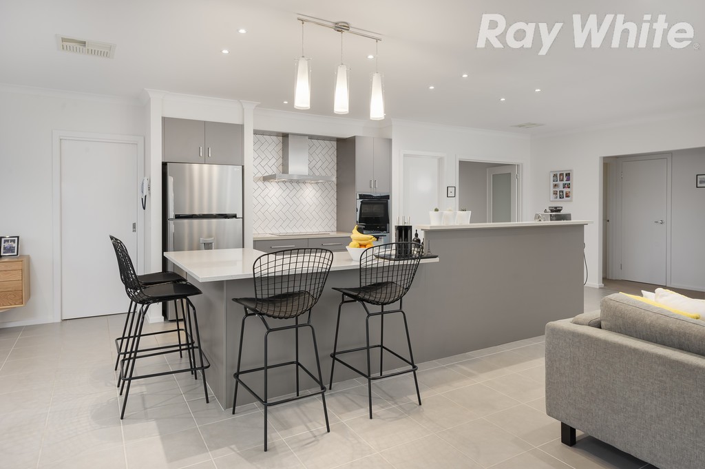 103 Wilton Vale Road, South Morang, VIC 3752