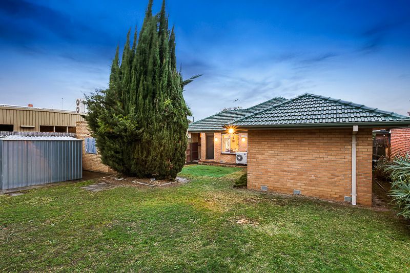 17 Mountain Crescent, Mulgrave, VIC 3170