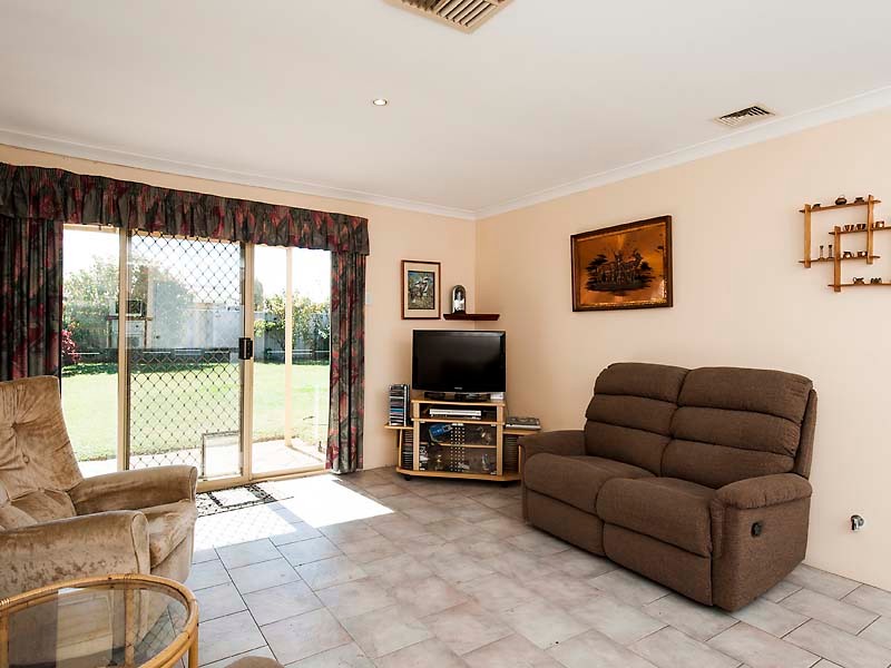 54 Bondi Crescent, Warnbro, WA 6169