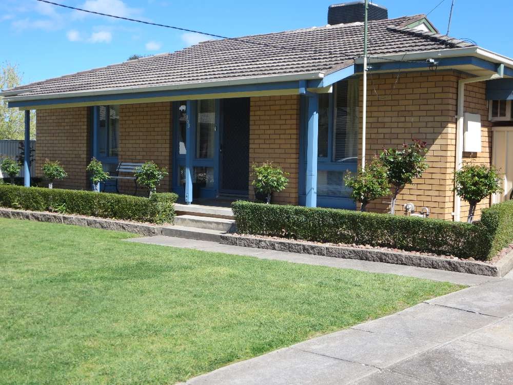 303 Sunshine Court, Lavington, NSW 2641
