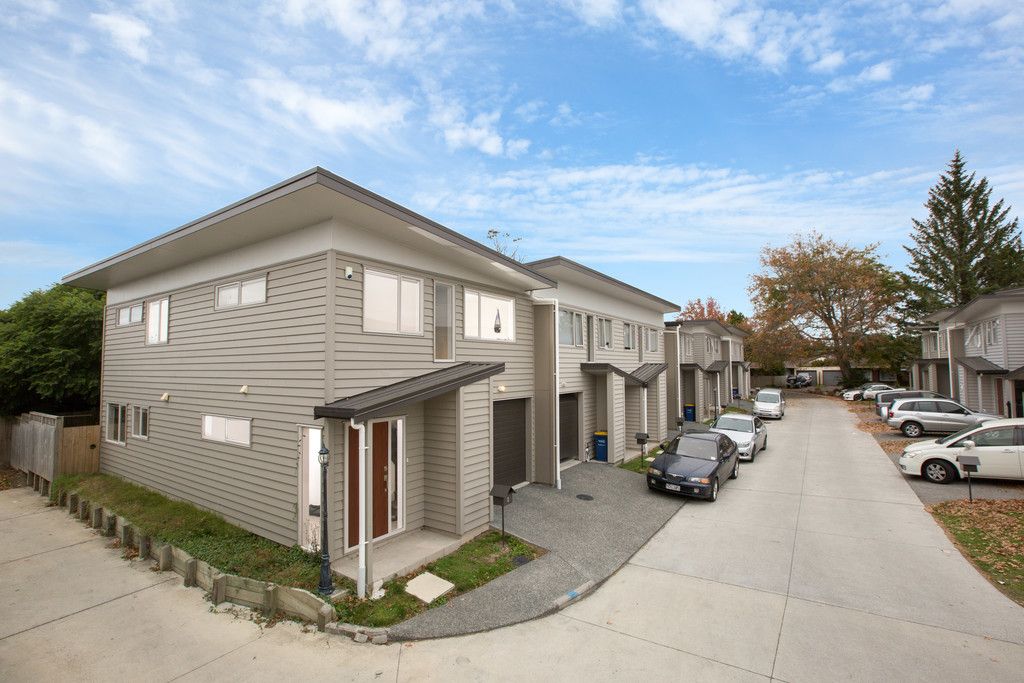 8/45a Swanson Road, Henderson, Waitakere City