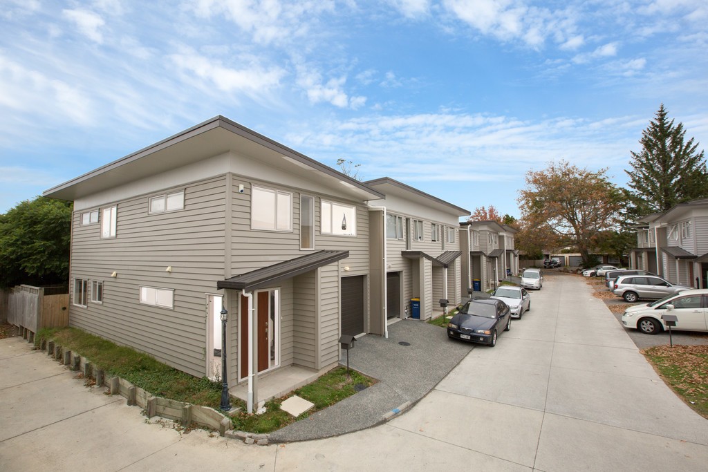 8/45a Swanson Road, Henderson, Waitakere City