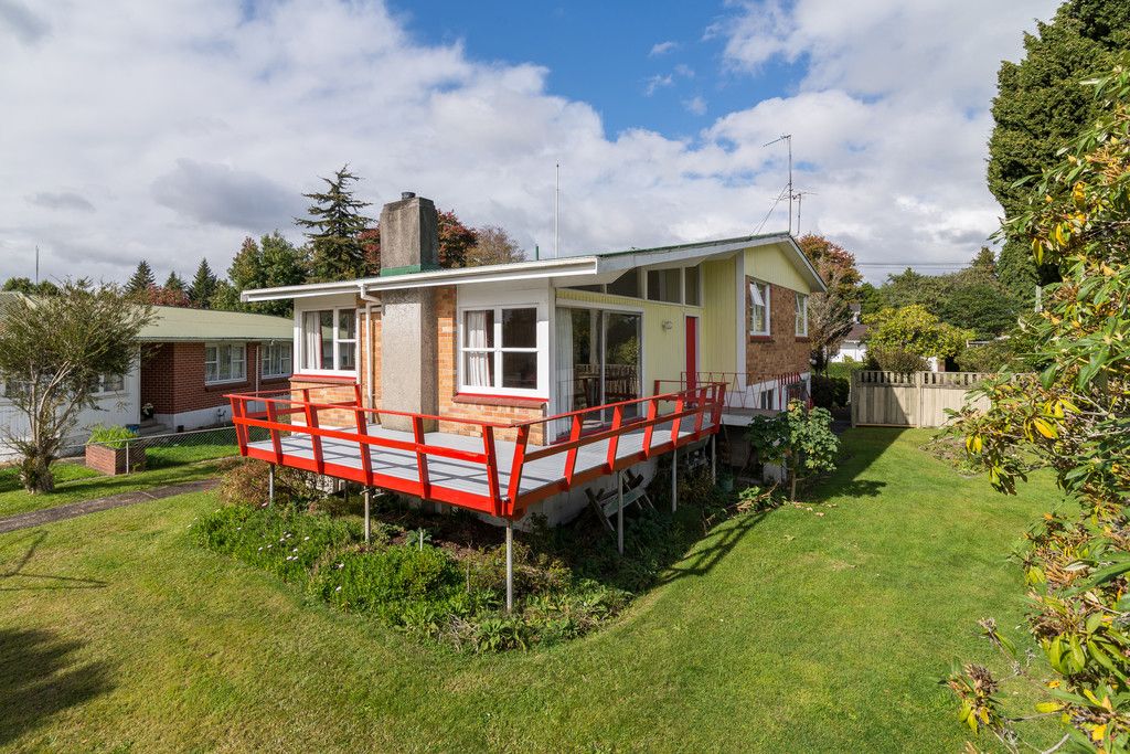 12 Amokura Street, Fairy Springs, Rotorua District