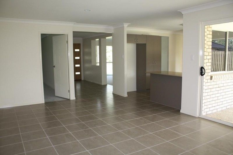 35 Skardon Crescent, Brassall, QLD 4305
