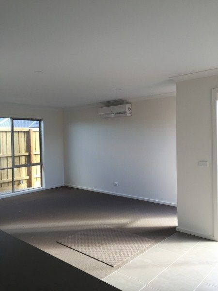 Units1 and 2, 179 Rosebank Drive, Cranbourne North, VIC 3977
