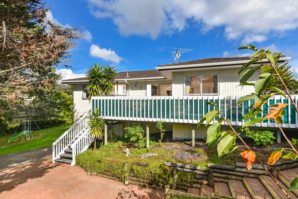 House 2a Regatta Road, Torbay, North Shore City