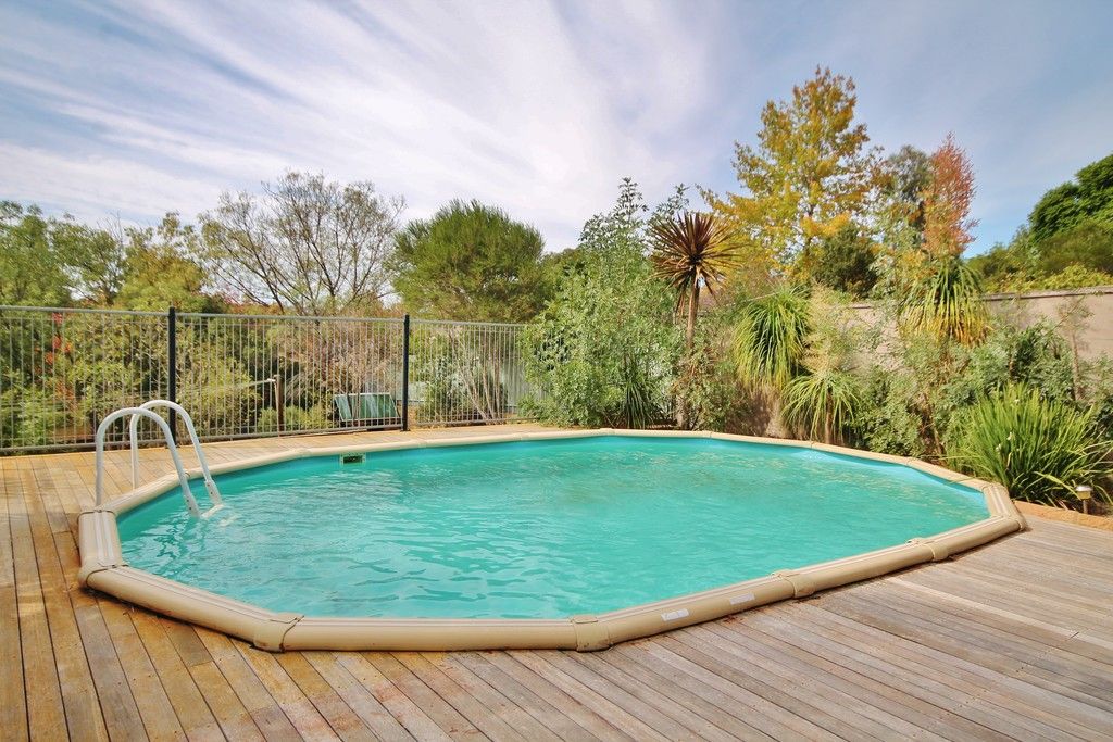 8 Back Creek Road, Young, NSW 2594