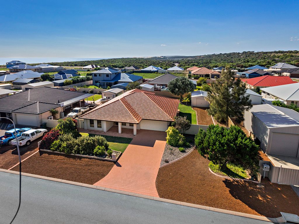 30 Wave Crest Circle, Drummond Cove, WA 6532