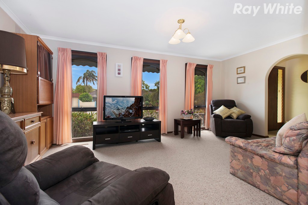 8 Narong Crescent, Knoxfield, VIC 3180