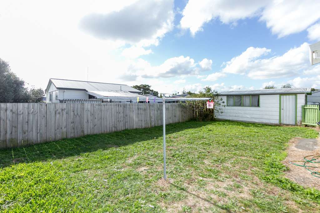 106b Tawa Street photo 8