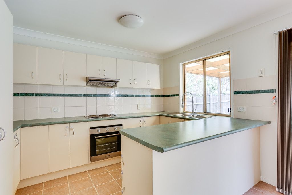 30 Columbus Place, Forest Lake, QLD 4078