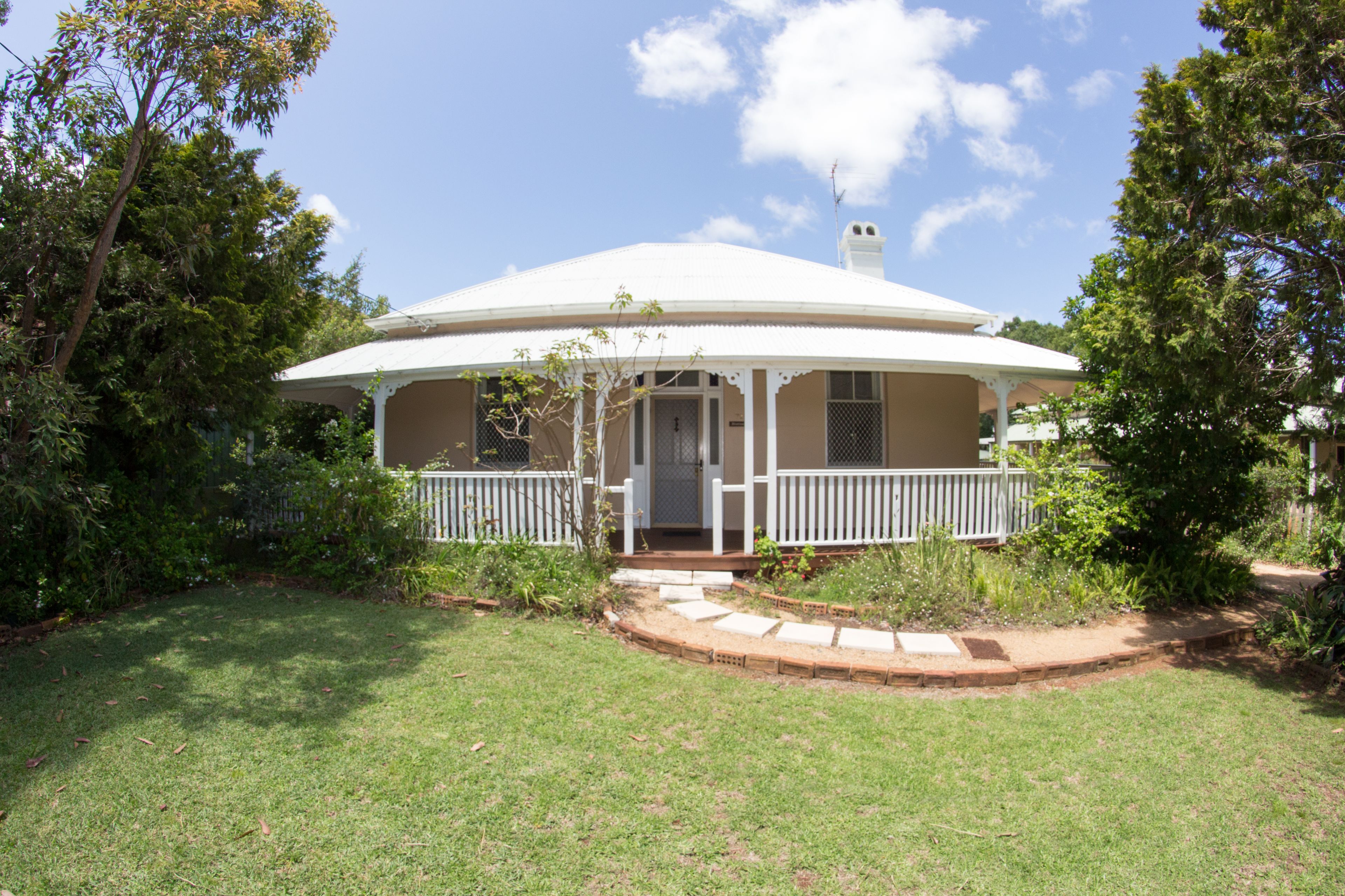 8 Granadilla Drive