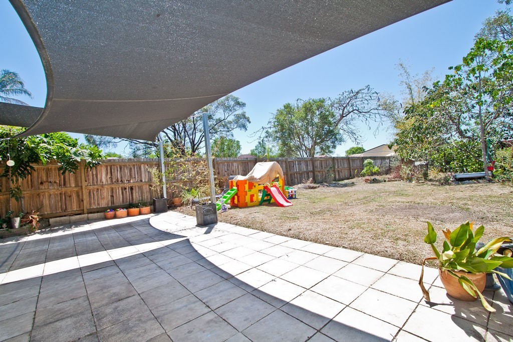12 Albert Street, ROCKLEA, QLD 4106