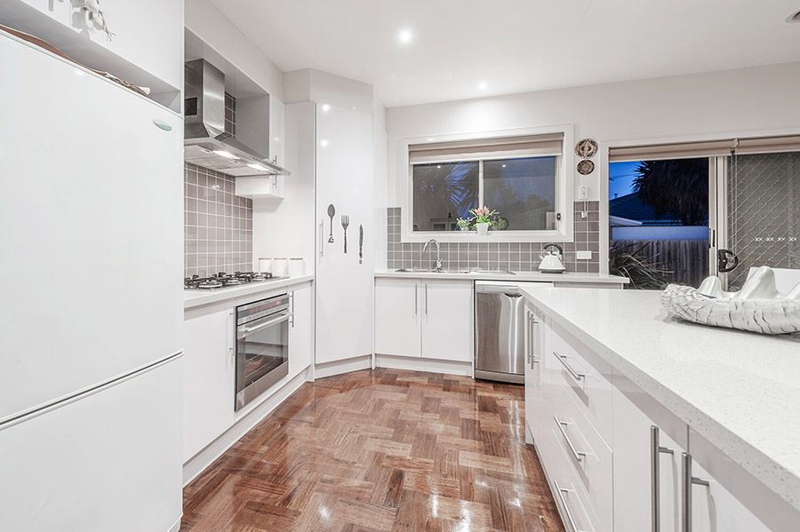 27 Statesman Avenue, Roxburgh Park, VIC 3064