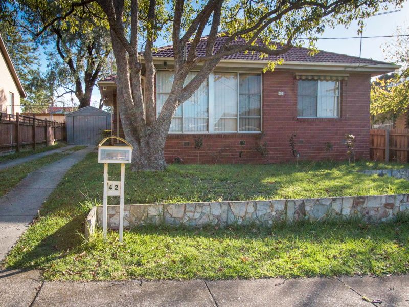 42 Brunning Crescent, Frankston North, VIC 3200