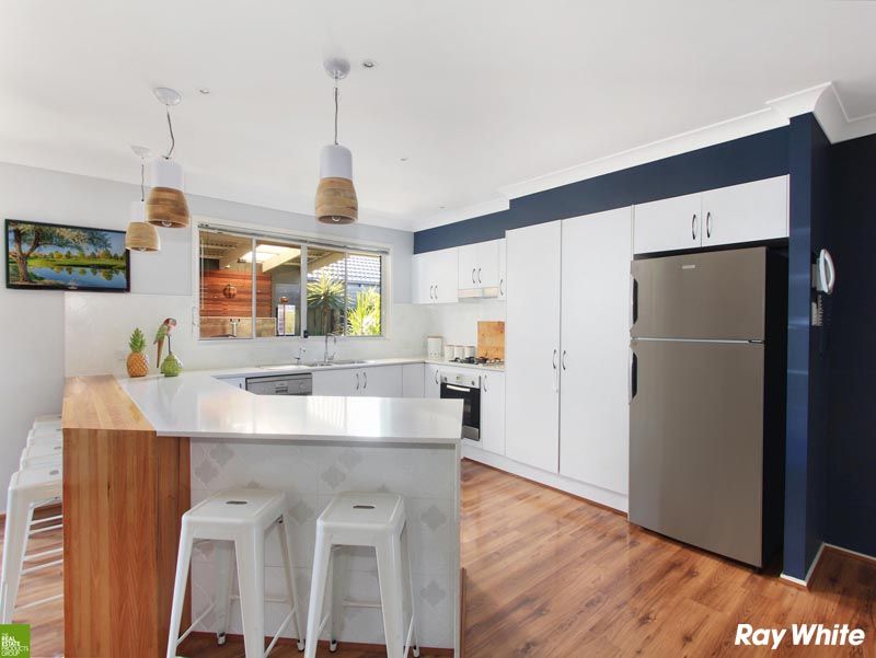 8 Shoreline Avenue, Haywards Bay, NSW 2530