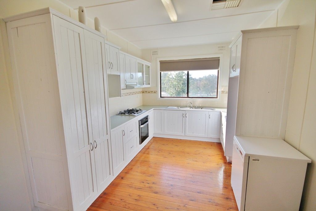 78 Victoria Gully Road, Young, NSW 2594