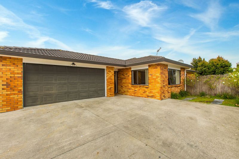 PRICE REDUCED - $650,000 - Papakura